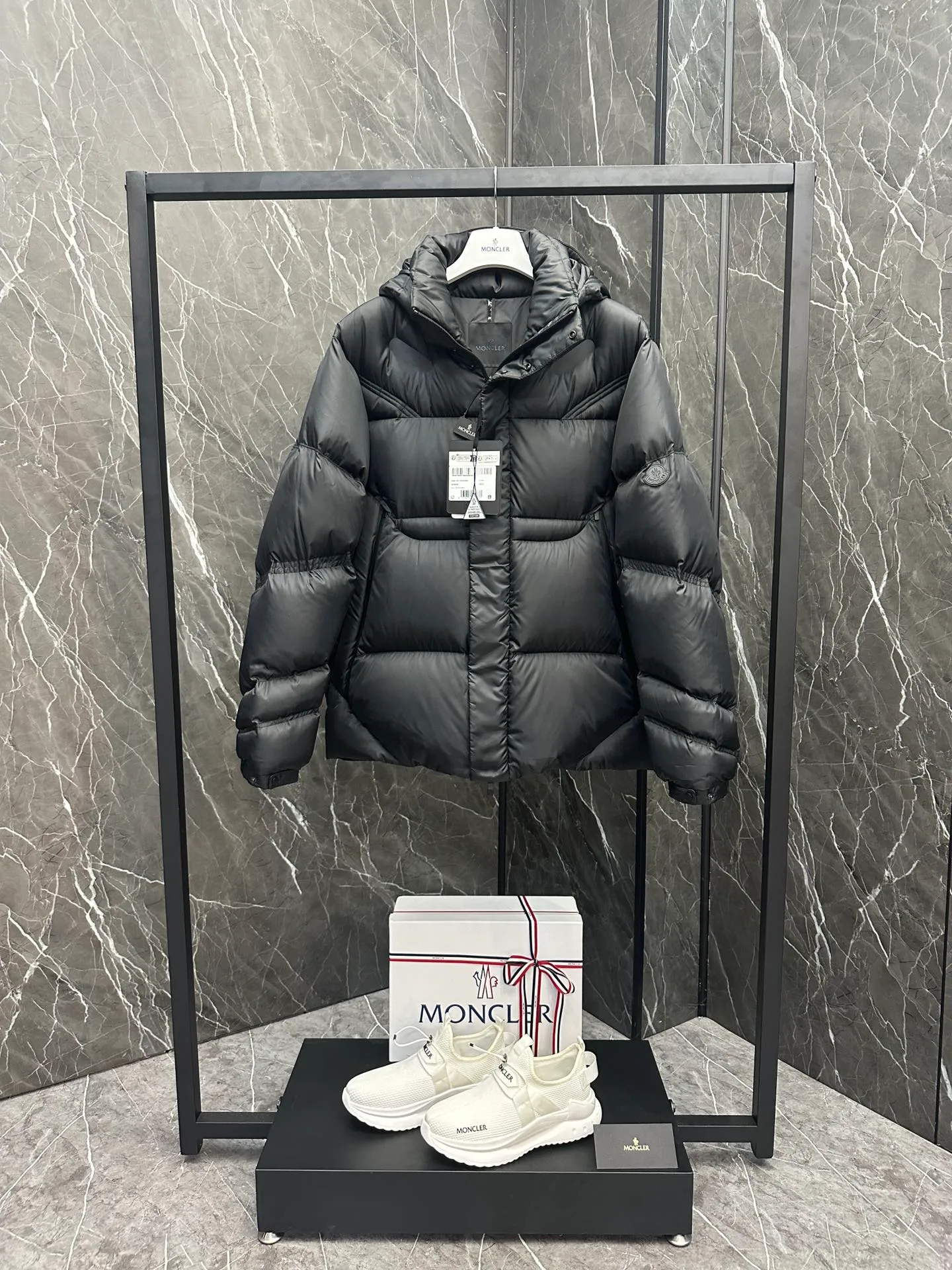 ⬆️Moncler Jarama . . . (⚠️90 . . NFC ） Jarama ， 。Jarama ， 。 ， 。 • • • • • • • • • • Size：1-5 .(⚠️ / )